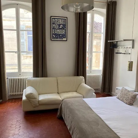 La Maison D'arles לינה וארוחת בוקר 2*